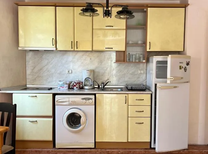 Апартаменты петя 2 *